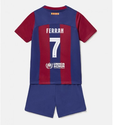 Barcelona Ferran Torres #7 Replika Babytøj Hjemmebanesæt Børn 2023-24 Kortærmet (+ Korte bukser)